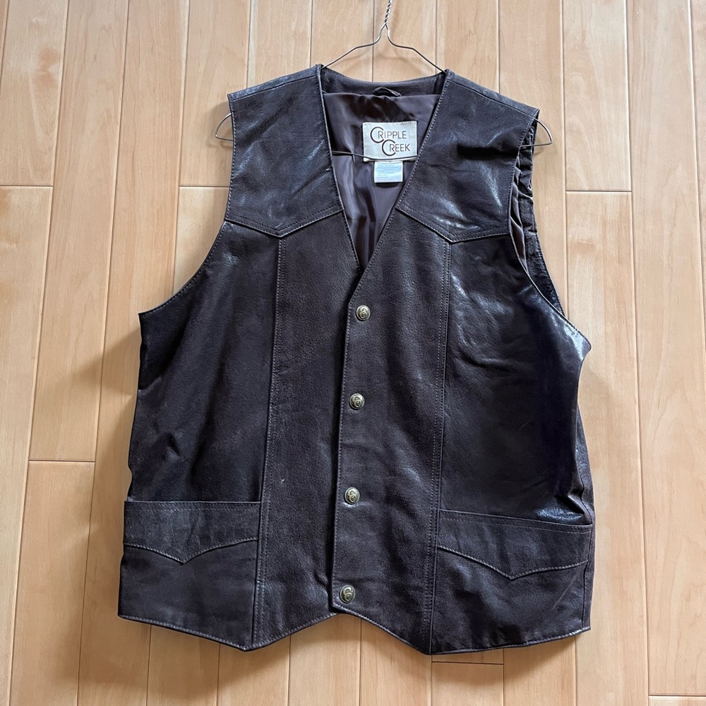 Cripple Creek men’s leather vest - only worn once!